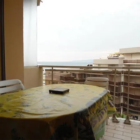 Apartman T2 Lumineux Avec Parking Prive A Canet-plage - Fr-1-696-99 *