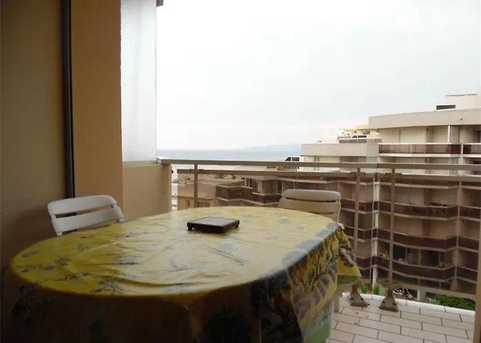 Apartman T2 Lumineux Avec Parking Prive A Canet-plage - Fr-1-696-99 *