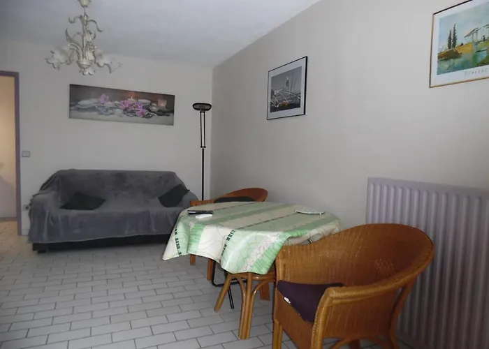 T2 Lumineux Avec Parking Prive A Canet-plage - Fr-1-696-99 Apartman